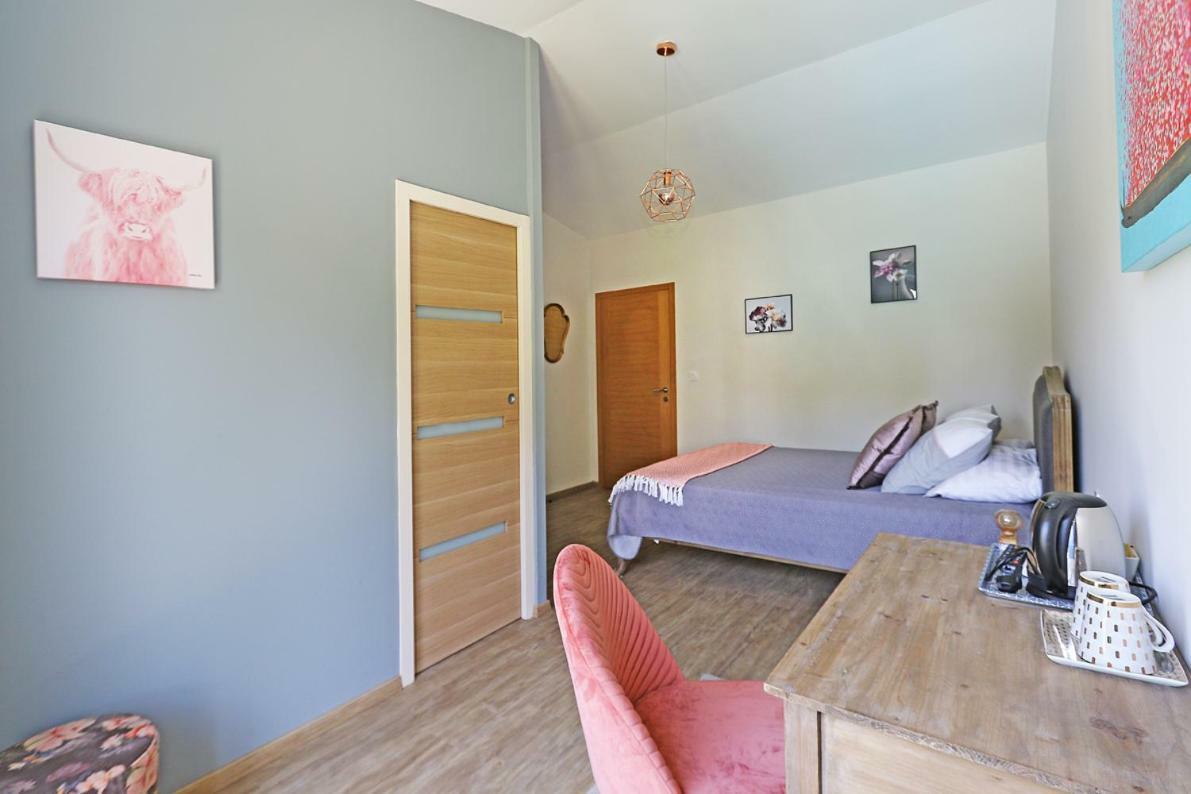 L Esprit Du Clain Chambres D Hotes Bandb De Standing Proches Du Futuroscope Golf Et Lac De St Cyr Naintre Εξωτερικό φωτογραφία