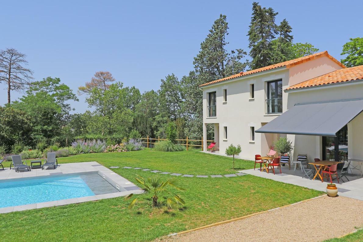 L Esprit Du Clain Chambres D Hotes Bandb De Standing Proches Du Futuroscope Golf Et Lac De St Cyr Naintre Εξωτερικό φωτογραφία